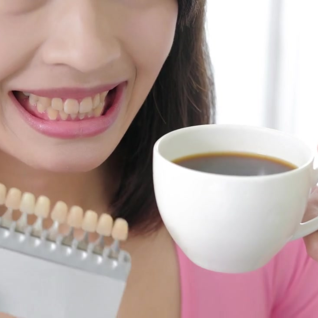 tache café et tabac dent jaunes